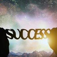 “没有人能随随便便成功”引出的翻译思考及举例